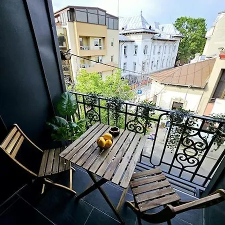 Cozy & Comfortable Apartment, Cismigiu Park - Pop7 아파트 *