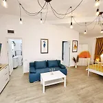 Cozy & Comfortable Apartment, Cismigiu Park - Pop7 شقة *