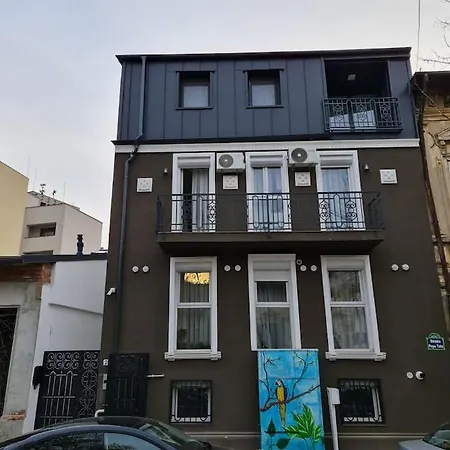 Апартаменты Cozy & Comfortable Apartment, Cismigiu Park - Pop7