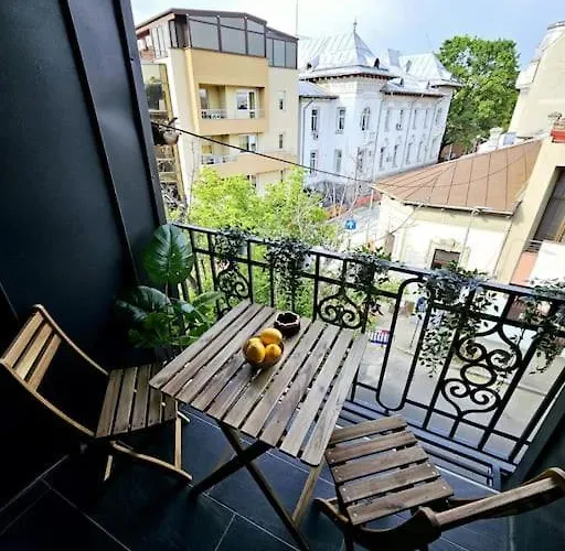 Cozy & Comfortable Apartment, Cismigiu Park - Pop7 アパート *