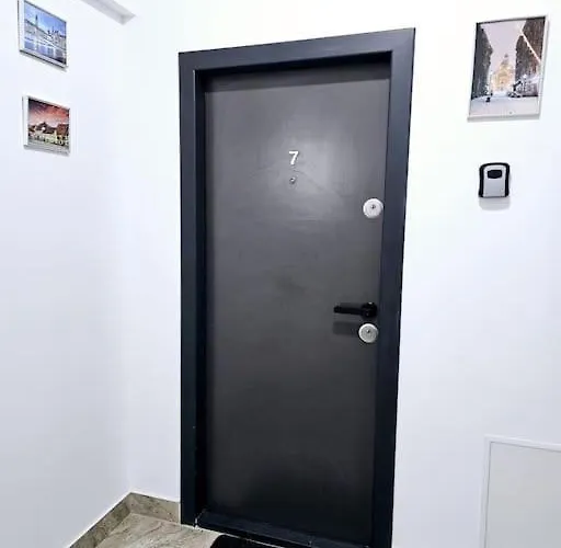 Cozy & Comfortable Apartment, Cismigiu Park - Pop7 * ブカレスト