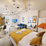 Cozy & Comfortable Apartment, Cismigiu Park - Pop7 Apartment