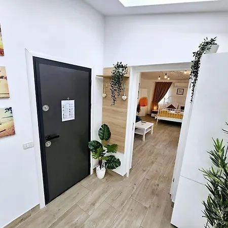 Cismigiu Downtown - Pop7 Apartment Bucharest